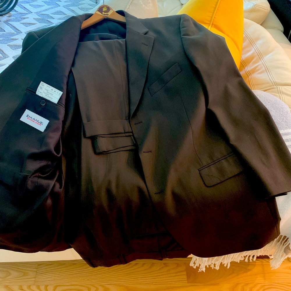 Men’s Emanuel Ungaro Suit NOW reduced to $270